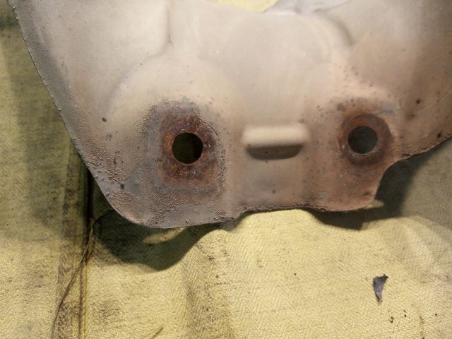 bontott TOYOTA YARIS VERSO Leömlő Hővédő Lemez