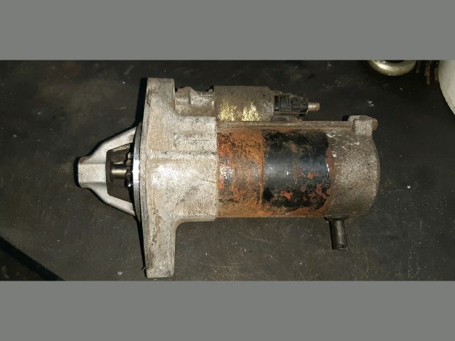 bontott TOYOTA YARIS VERSO Önindító