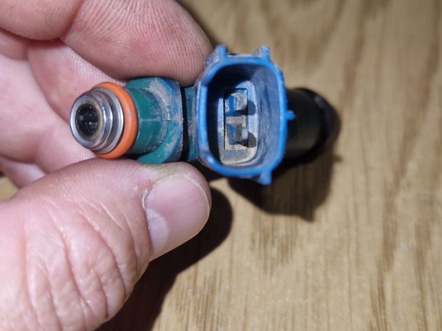 bontott TOYOTA YARIS VERSO Porlasztó (1 db)