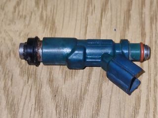 bontott TOYOTA YARIS VERSO Porlasztó (1 db)