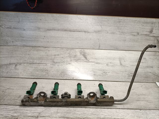 bontott TOYOTA YARIS VERSO Porlasztó (1 db)