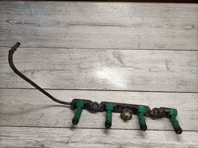 bontott TOYOTA YARIS VERSO Porlasztó (1 db)