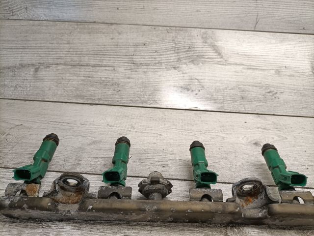 bontott TOYOTA YARIS VERSO Porlasztó (1 db)