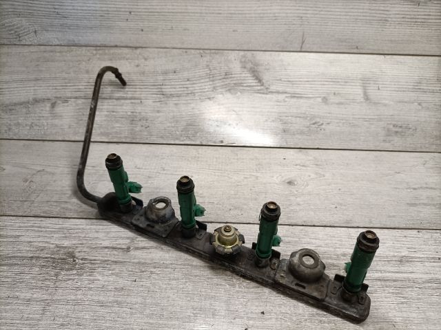 bontott TOYOTA YARIS VERSO Porlasztó (1 db)