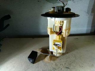 bontott TOYOTA YARIS VERSO Üzemanyag Szivattyú