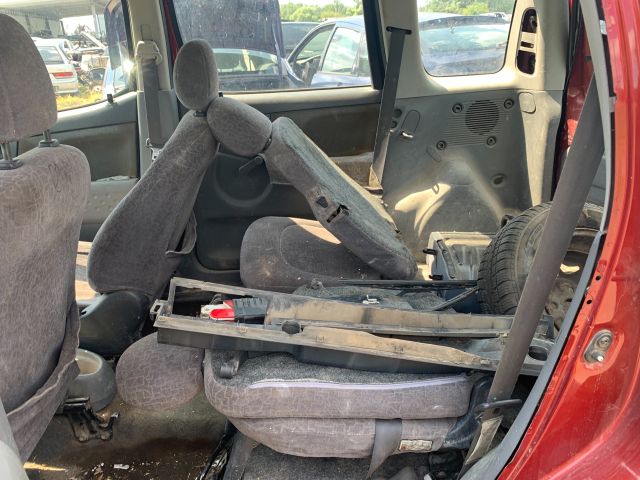 bontott TOYOTA YARIS VERSO Üzemanyag Szivattyú