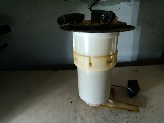 bontott TOYOTA YARIS VERSO Üzemanyag Szivattyú