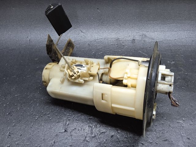 bontott TOYOTA YARIS VERSO Üzemanyag Szivattyú