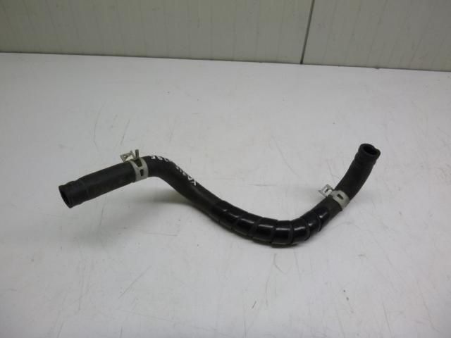 bontott TOYOTA YARIS VERSO Vízcső