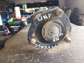 bontott TOYOTA YARIS VERSO Bal első Gólyaláb (Lengécsillapító, Rugó)