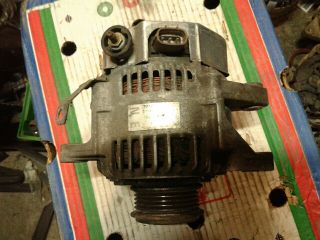 bontott TOYOTA YARIS VERSO Generátor