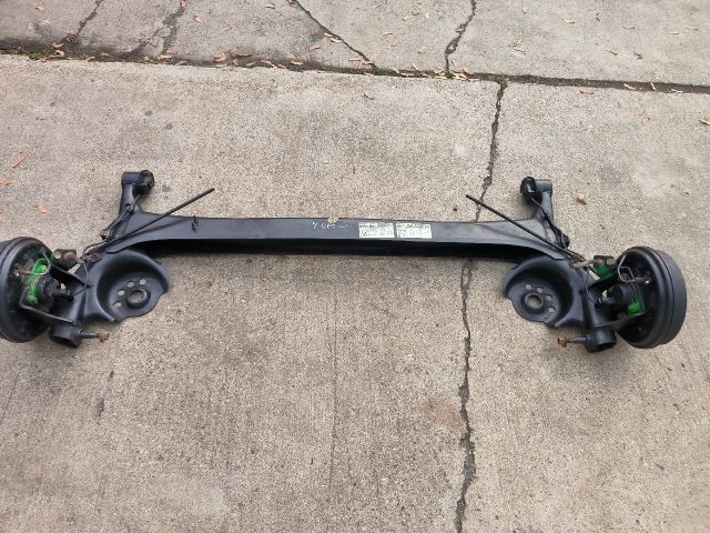 bontott TOYOTA YARIS VERSO Hátsó Híd (Dobfékes)