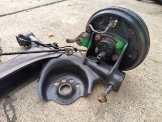 bontott TOYOTA YARIS VERSO Hátsó Híd (Dobfékes)