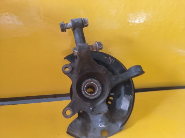 bontott TOYOTA YARIS VERSO Jobb első Csonkállvány Kerékaggyal