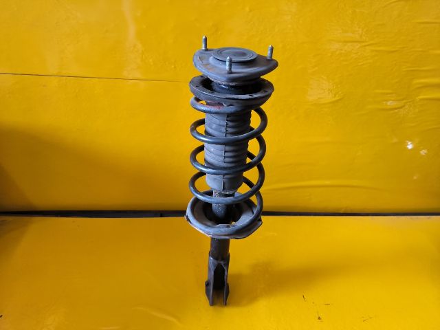 bontott TOYOTA YARIS VERSO Jobb első Gólyaláb (Lengécsillapító, Rugó)