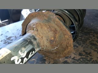 bontott TOYOTA YARIS VERSO Jobb első Gólyaláb (Lengécsillapító, Rugó)