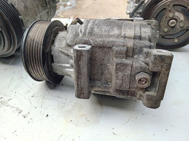 bontott TOYOTA YARIS VERSO Klímakompresszor