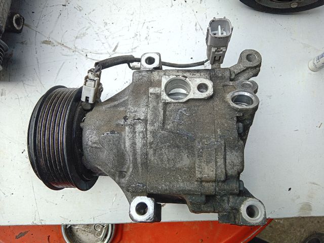 bontott TOYOTA YARIS VERSO Klímakompresszor