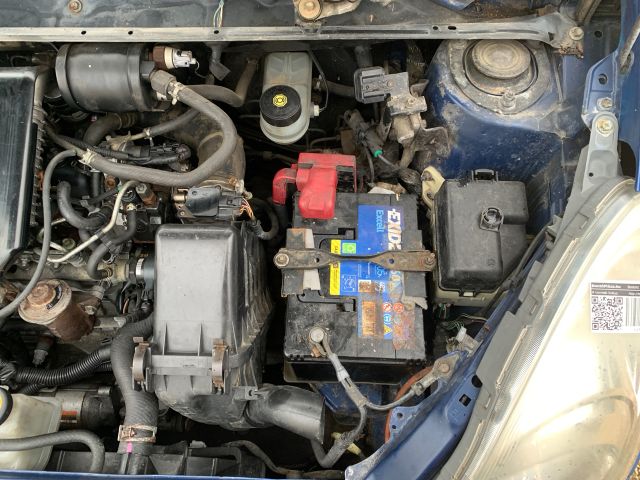 bontott TOYOTA YARIS VERSO Komplett Motor (Segédberendezésekkel)