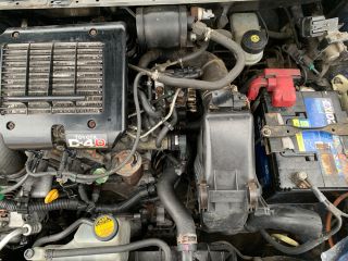 bontott TOYOTA YARIS VERSO Komplett Motor (Segédberendezésekkel)