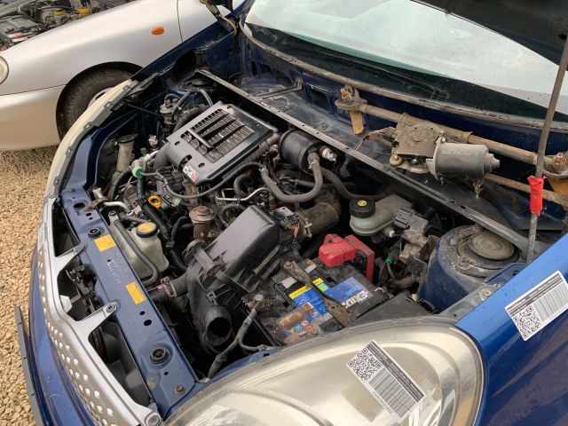 bontott TOYOTA YARIS VERSO Komplett Motor (Segédberendezésekkel)