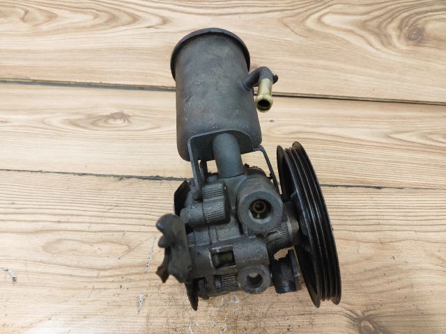 bontott TOYOTA YARIS VERSO Kormányszervó Motor (Hidraulikus)