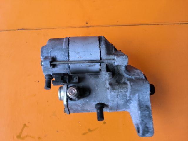 bontott TOYOTA YARIS VERSO Önindító