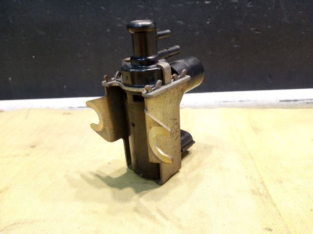 bontott TOYOTA YARIS VERSO Turbó Vákum Szelep