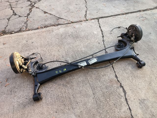 bontott TOYOTA YARIS VERSO Hátsó Híd (Dobfékes)