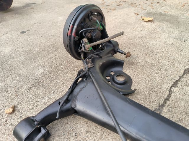 bontott TOYOTA YARIS VERSO Hátsó Híd (Dobfékes)