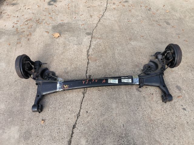 bontott TOYOTA YARIS VERSO Hátsó Híd (Dobfékes)