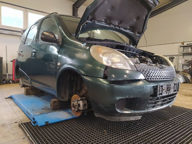 bontott TOYOTA YARIS VERSO Bal C Oszlop Burkolat