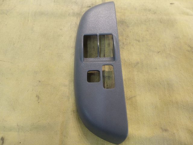 bontott TOYOTA YARIS VERSO Bal első Ablakemelő Kapcsoló Keret