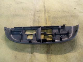 bontott TOYOTA YARIS VERSO Bal első Ablakemelő Kapcsoló Keret