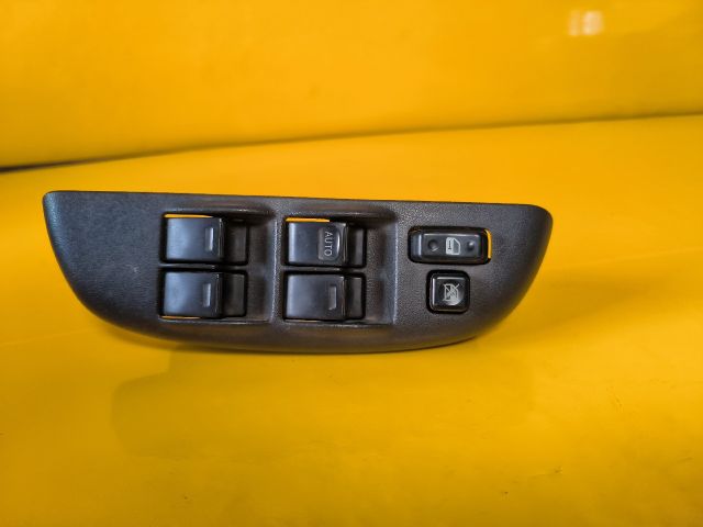 bontott TOYOTA YARIS VERSO Bal első Ablakemelő Kapcsoló