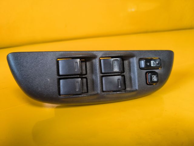 bontott TOYOTA YARIS VERSO Bal első Ablakemelő Kapcsoló