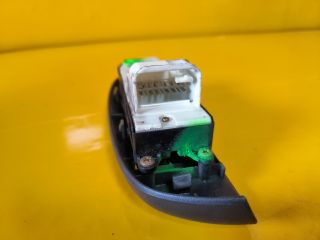 bontott TOYOTA YARIS VERSO Bal első Ablakemelő Kapcsoló