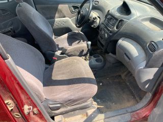 bontott TOYOTA YARIS VERSO Bal első Ajtó (Üres lemez)