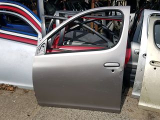 bontott TOYOTA YARIS VERSO Bal első Ajtó (Üres lemez)