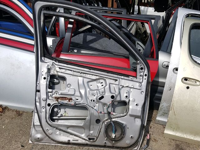 bontott TOYOTA YARIS VERSO Bal első Ajtó (Üres lemez)