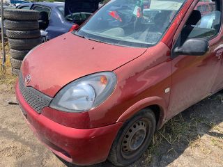 bontott TOYOTA YARIS VERSO Bal első Ajtó (Üres lemez)