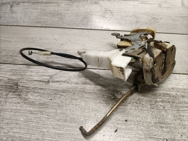 bontott TOYOTA YARIS VERSO Bal első Ajtózár