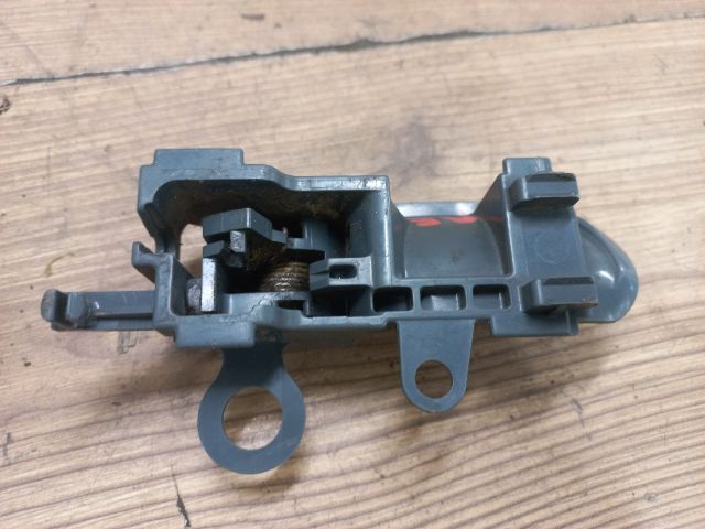 bontott TOYOTA YARIS VERSO Bal első Belső Kilincs