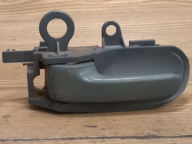 bontott TOYOTA YARIS VERSO Bal első Belső Kilincs