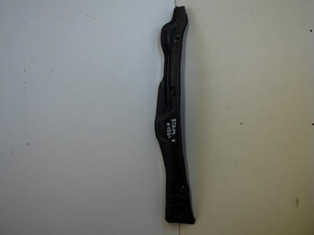 bontott TOYOTA YARIS VERSO Bal első Sárvédő Zajszigetelés