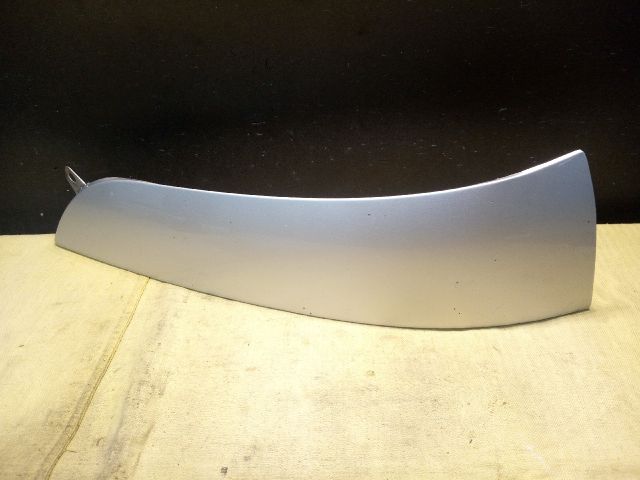 bontott TOYOTA YARIS VERSO Bal Fényszóró Bajusz Díszléc