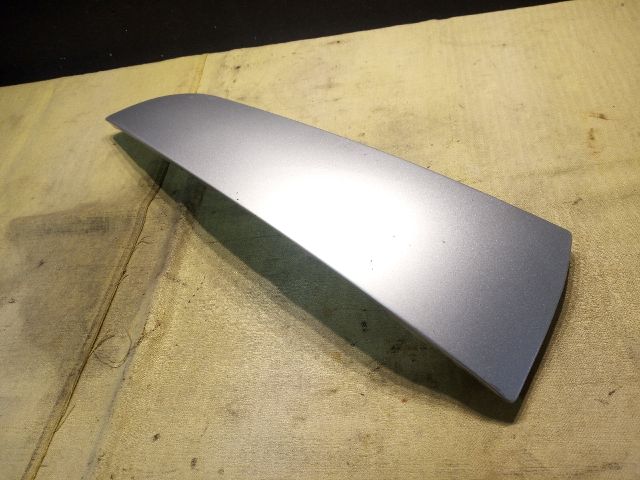 bontott TOYOTA YARIS VERSO Bal Fényszóró Bajusz Díszléc