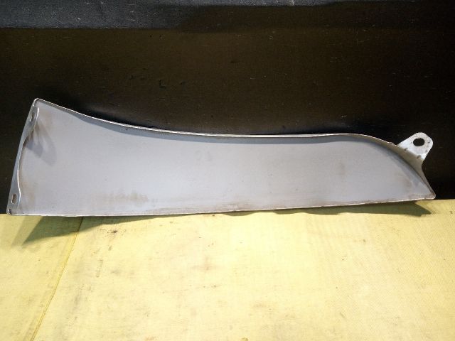 bontott TOYOTA YARIS VERSO Bal Fényszóró Bajusz Díszléc