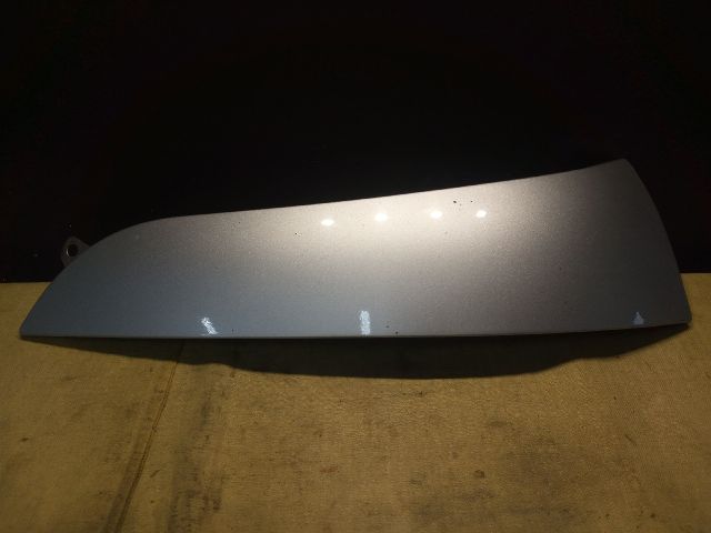 bontott TOYOTA YARIS VERSO Bal Fényszóró Bajusz Díszléc