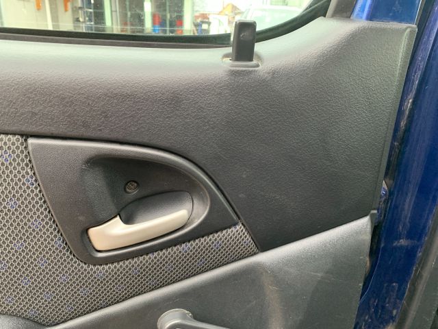 bontott TOYOTA YARIS VERSO Bal hátsó Ajtó Kárpit